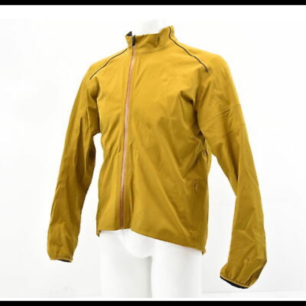 Rapha Men’s Classic Winter Jacket in Old Gold